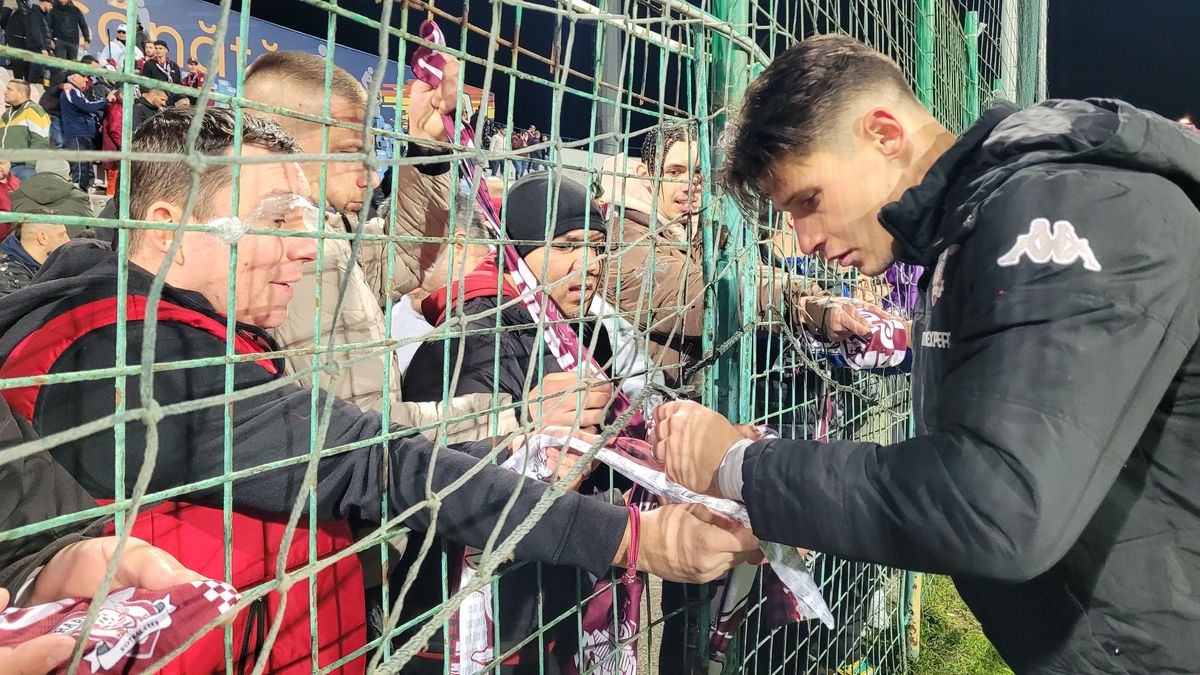 Imagini de la finalul meciului Metalul Buzău - Rapid