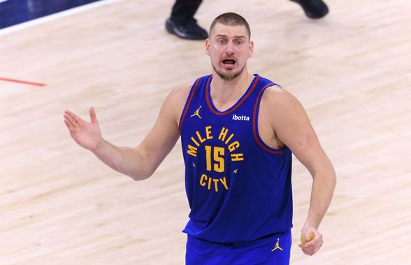 Seară istorică în NBA! Steph Curry și Nikola Jokic au făcut niște meciuri senzaționale: 113 puncte marcate de cei doi