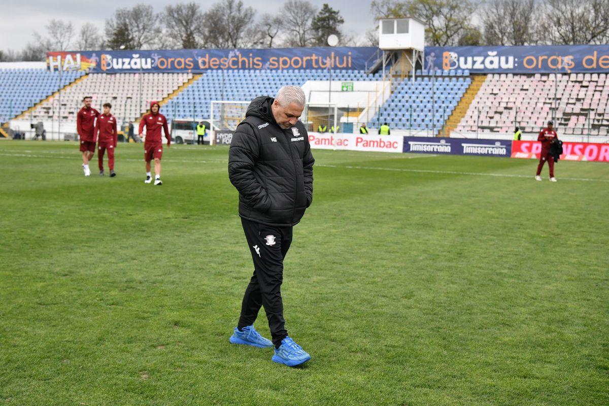 Imagini înainte de Metalul Buzău - Rapid