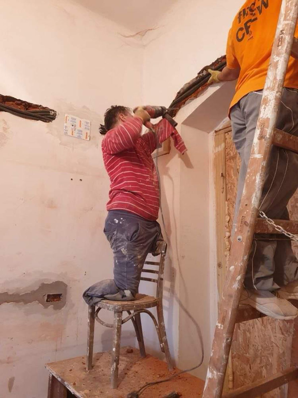 Costel Pîrnău, omul care a escaladat templul Machu Picchu, deși îi lipsesc picioarele și un braț