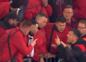 Vedeta lui Leverkusen a urcat în peluză printre ultrașii furioși, după umilința din Cupă! Echipa lui Xabi Alonso, eliminată de Liga a 3-a!