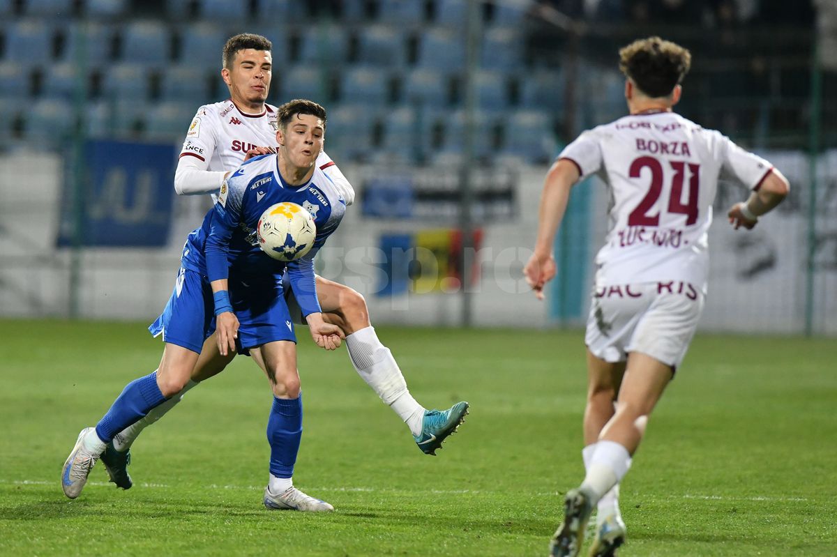 Metalul Buzău - Rapid 0-3, în „sferturile” Cupei României Betano » Două goluri în două minute, 3-0 la final, ura și la gară!