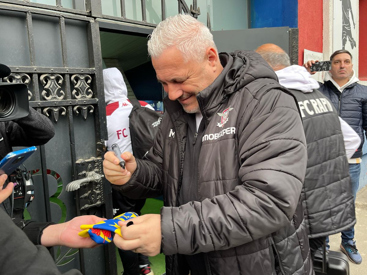 Imagini înainte de Metalul Buzău - Rapid