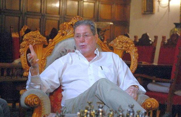 „E într-o depresie... nu pot să-l scot din casă deloc” » Dezvăluiri despre absența lui Cornel Dinu de aproape doi ani: „E cea mai mare durere a mea”