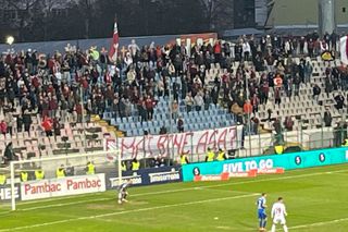 „E mai bine așa?” » Ruptură totală la Rapid! Conducerea e divizată în tribune, suporterii protestează » Ce s-a întâmplat la meciul cu Metalul Buzău