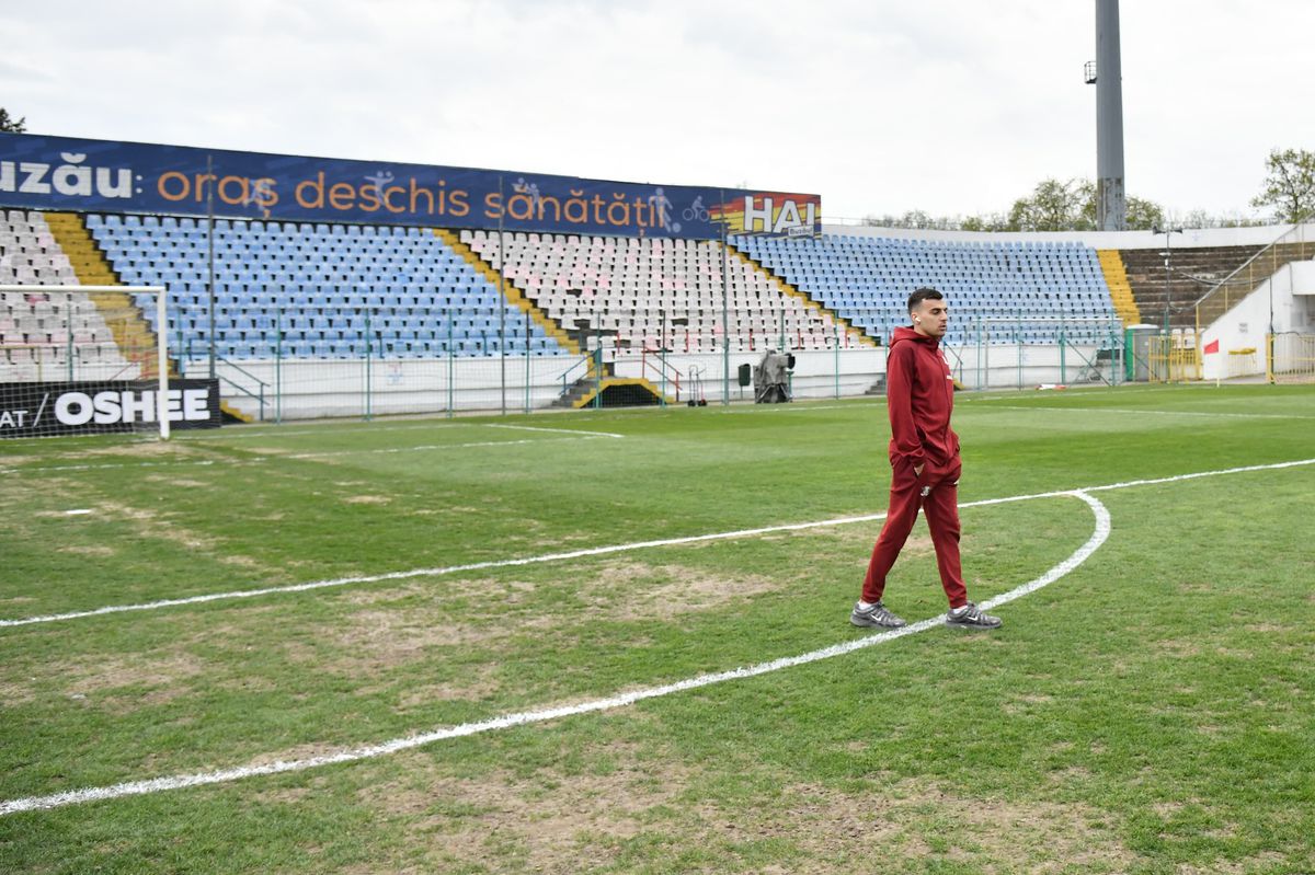 Imagini înainte de Metalul Buzău - Rapid