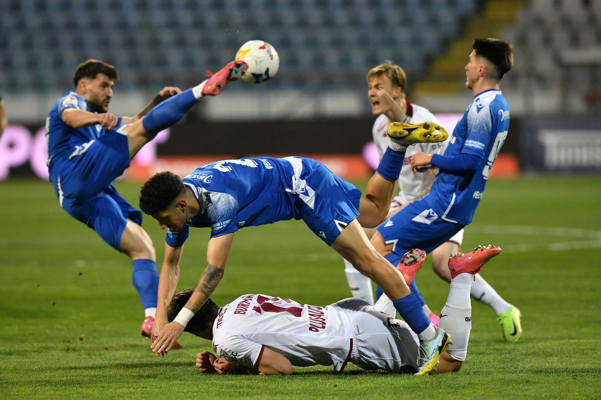 Metalul Buzău - Rapid 0-3, în „sferturile” Cupei României Betano » Două goluri în două minute, 3-0 la final, ura și la gară!