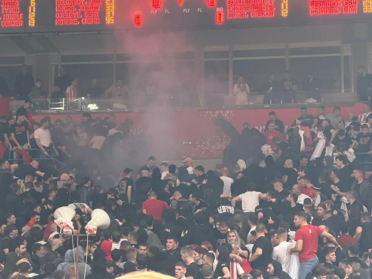 Imagini cu momentele violente petrecute înainte de Steaua Roșie Belgrad - Partizan