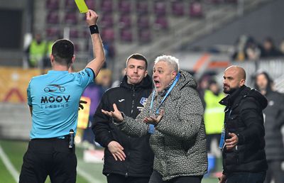 „Adio, Vassaras!” » Arbitrul din Superliga și-a anunțat retragerea în plin sezon și preia un club din play-off!