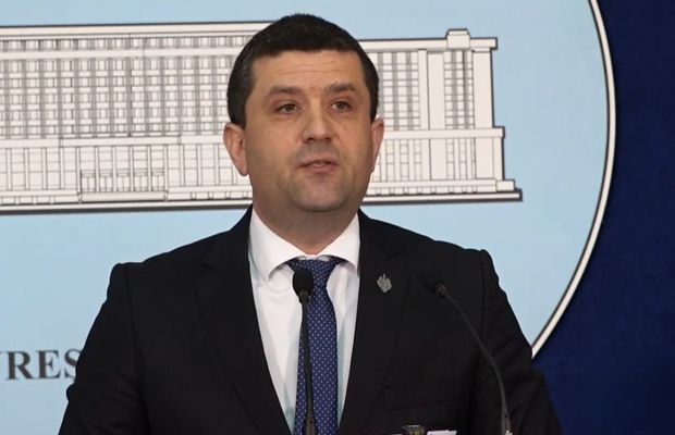 Conferință de presă explozivă a ministrului Apărării: „La CSA, avem de 2,4x colonei mai mulți ca la Infanterie”