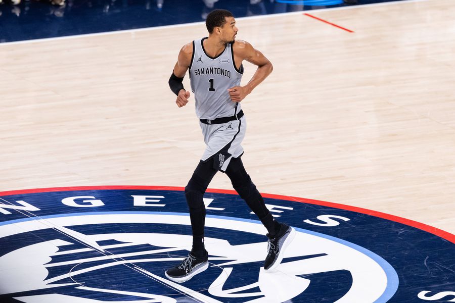 A lăsat-o pe FCSB pentru Dinamo și dezvăluie secretul celor 2,01 metri înălțime: „Toți îmi spun «Wembanyama»”