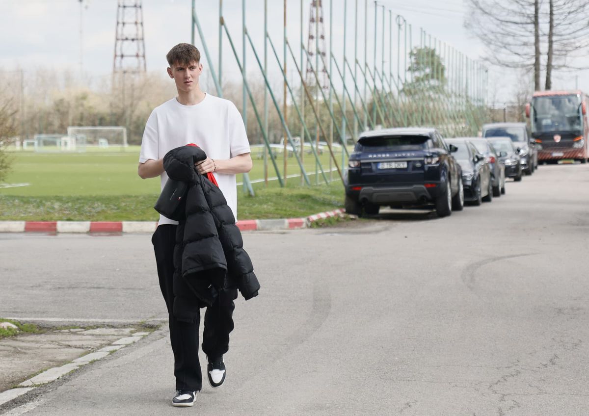 A lăsat-o pe FCSB pentru Dinamo și dezvăluie secretul celor 2,01 metri înălțime: „Toți îmi spun «Wembanyama»”