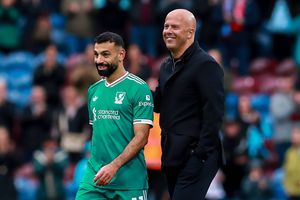 Arne Slot a „îngropat securea” cu Mohamed Salah: „Ne va părăsi ca o legendă a lui Liverpool”