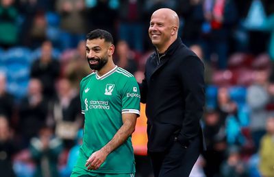 Arne Slot a „îngropat securea” cu Mohamed Salah: „Ne va părăsi ca o legendă a lui Liverpool”