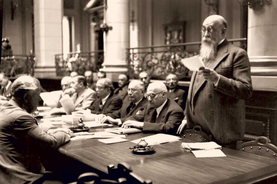 Nicolae Iorga „Am fost la blestematul ăla de meci!” » Adrian Cioroianu, mărturii de colecție despre „Craiova Maxima” și prăbușirea unei ere: „Erau zeii orașului!”