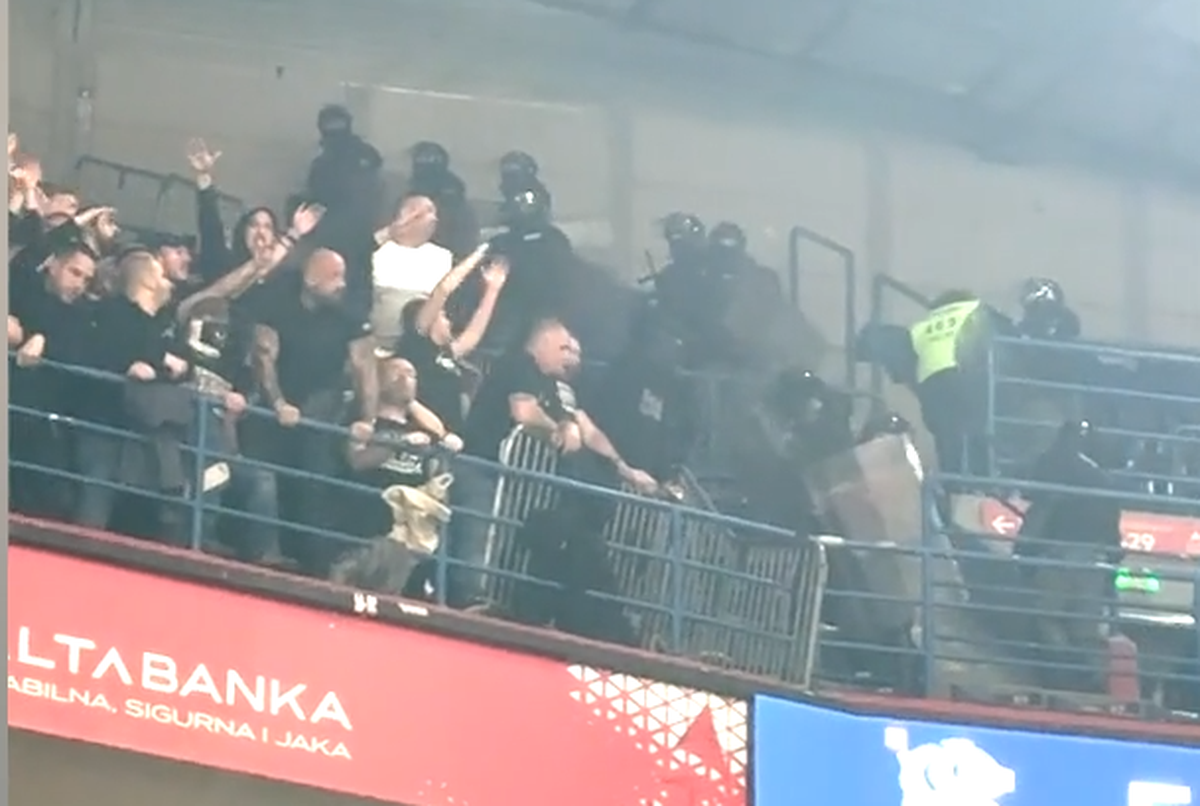 Imagini cu momentele violente petrecute înainte de Steaua Roșie Belgrad - Partizan