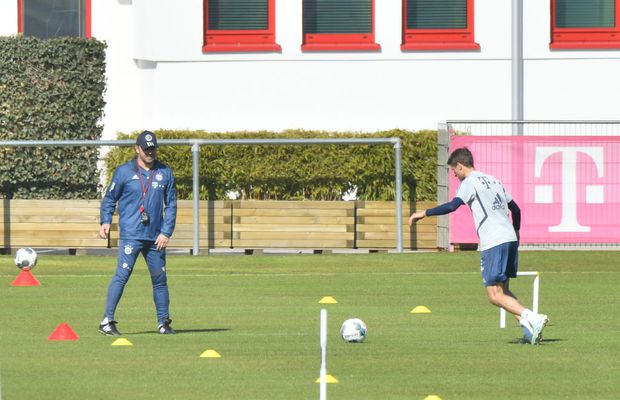 Flick s-a făcut rău la Bayern! Le-a confiscat cerceii vedetelor