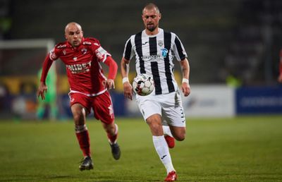 Cluburile din Liga 1 sunt amenințate de jucători: „Nu mai jucăm!” » Echipele sunt puse într-o situație dificilă