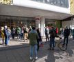 COVID-19. Imagini inedite din Viena, în prima zi după ridicarea restricțiilor » Cozi în fața centrelor comerciale și la Ikea