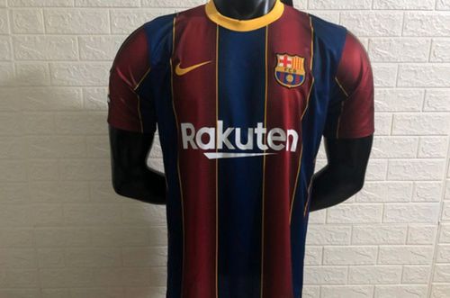 Barcelona va reveni la dungile verticale de pe tricou în sezonul următor // sursă foto: Mundo Deportivo