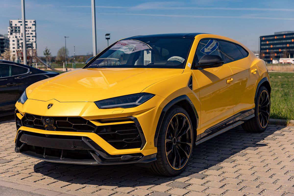 Mirel Rădoi - Lamborghini Urus