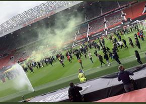 Manchester United - Liverpool » Derby-ul din Premier League, amânat! Fanii au pătruns pe stadion
