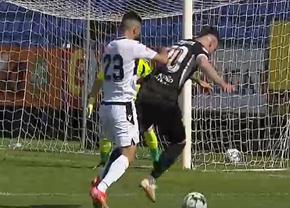 Decizie total aiurea în Liga 1 » Arbitrul a dat „galben” pentru simulare în loc de penalty!