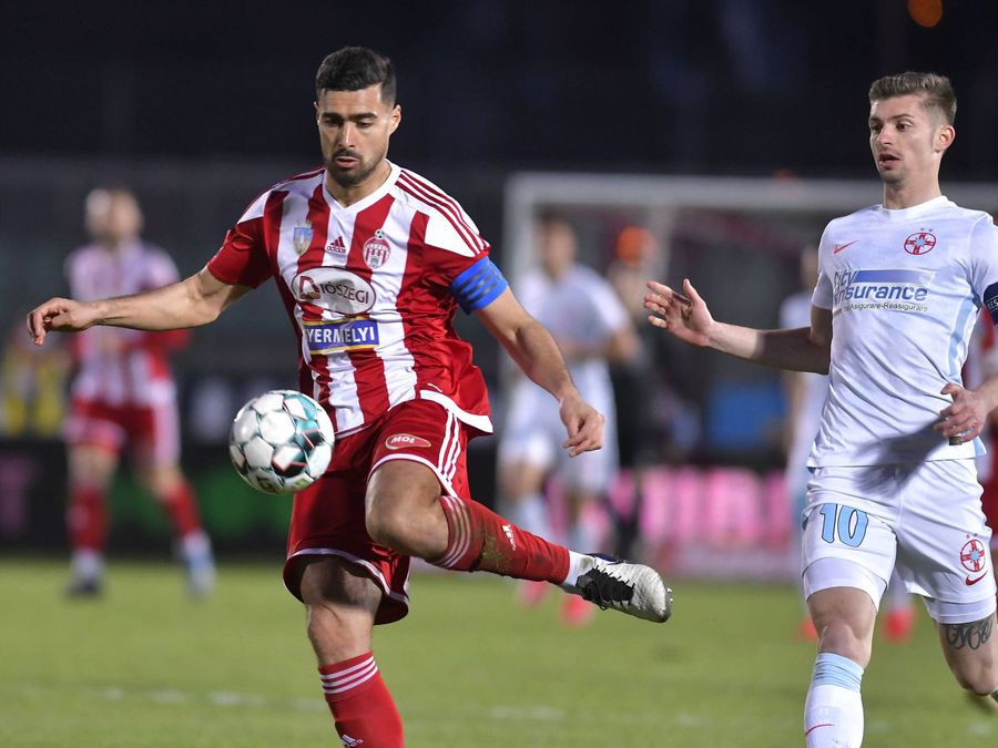 Bouhenna, în duel cu Tănase CFR Cluj, transfer pentru Champions League! A luat un stoper din Liga 1