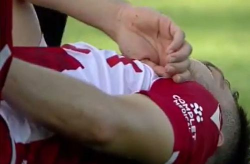 Alexandru Răuță (28 de ani, mijlocaș defensiv) s-a accidentat după primele 19 minute ale meciului Viitorul - Dinamo (runda #5 a play-out-ului din Liga 1).