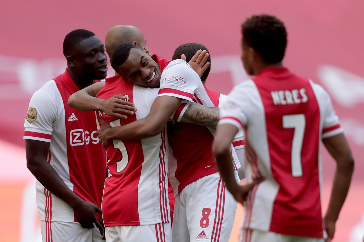 Ajax Amsterdam sărbătorește titlul cu numărul 35! Imagini senzaționale din Amsterdam