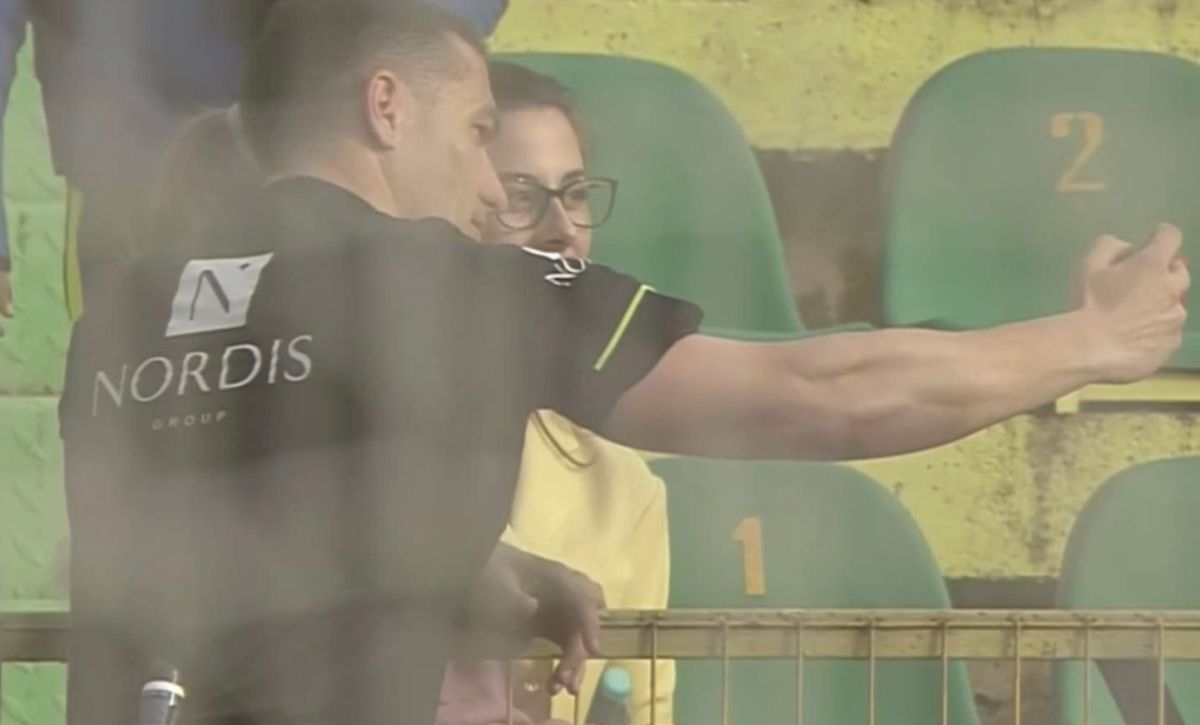 Imagini rare » Ce făcea Istvan Kovacs la pauza meciului CS Mioveni - Botoșani