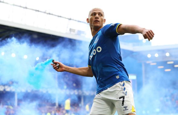 A aruncat cu fumigena înspre fani » Gestul nesăbuit care o poate retrograda pe Everton