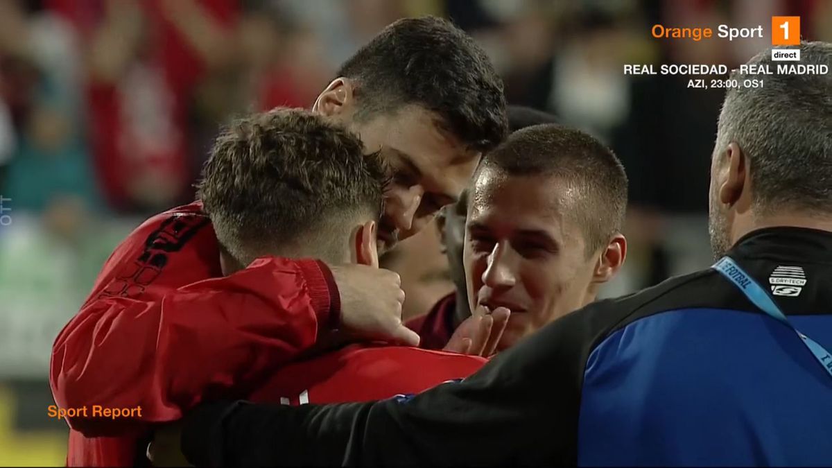 Momente de panică la Arad: Rareș Pop s-a prăbușit pe teren. Verdictul medicilor