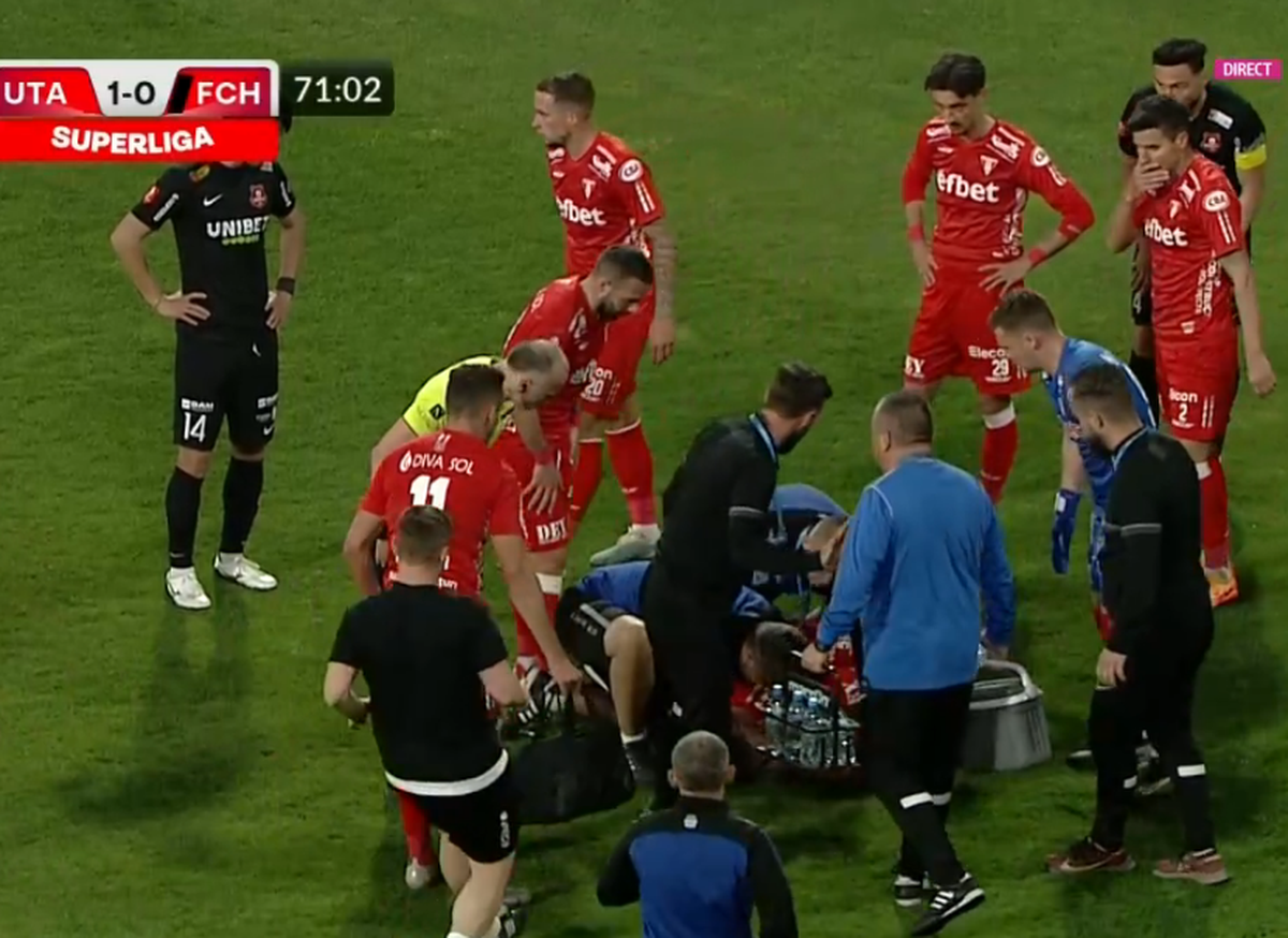 Panică la Arad: ambulanța a intrat pe teren, după ce Rareș Pop s-a prăbușit pe teren