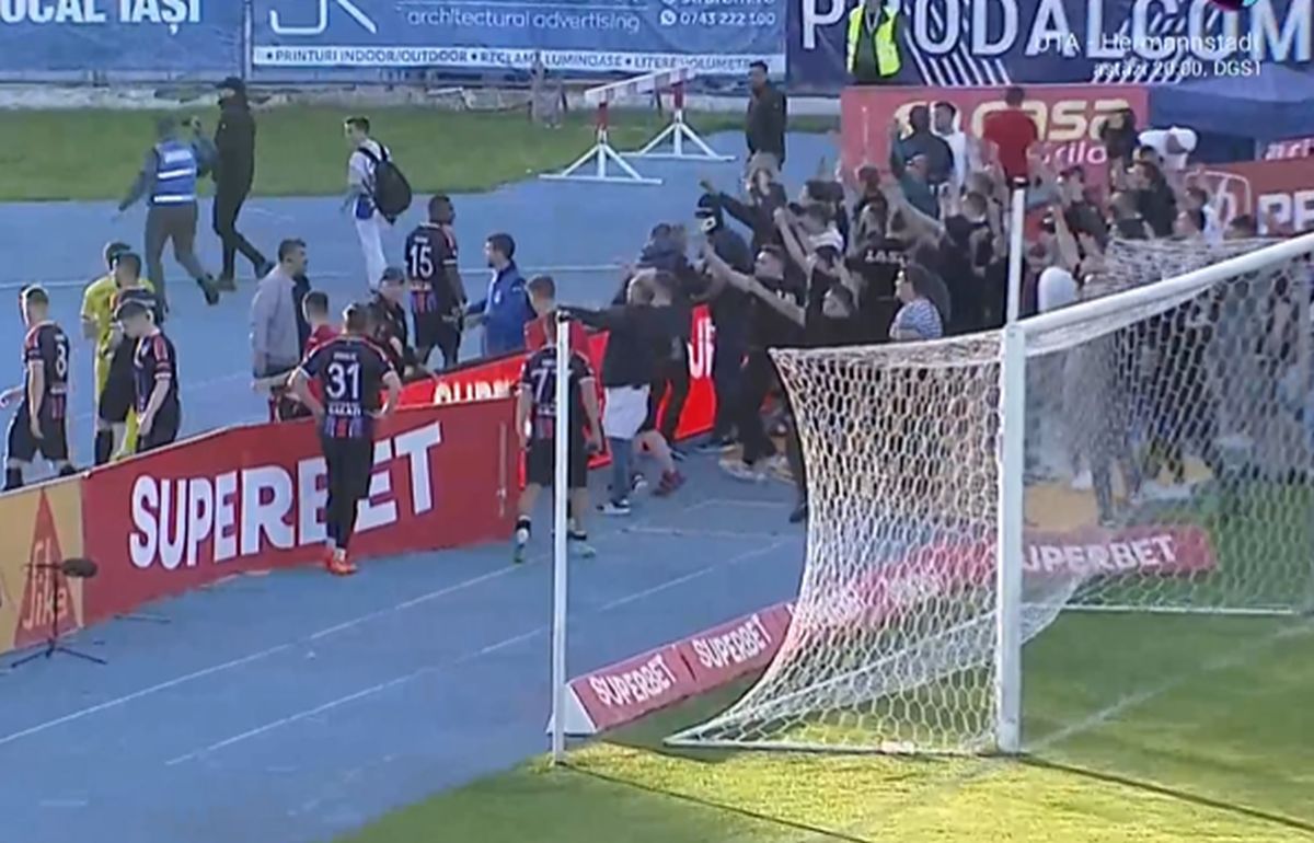 Poli Iași a câștigat derby-ul Moldovei și revine în Liga 1! Fanii au pătruns pe gazon și au sărbătorit cu jucătorii » Calcule: Dinamo o pândește pe Oțelul