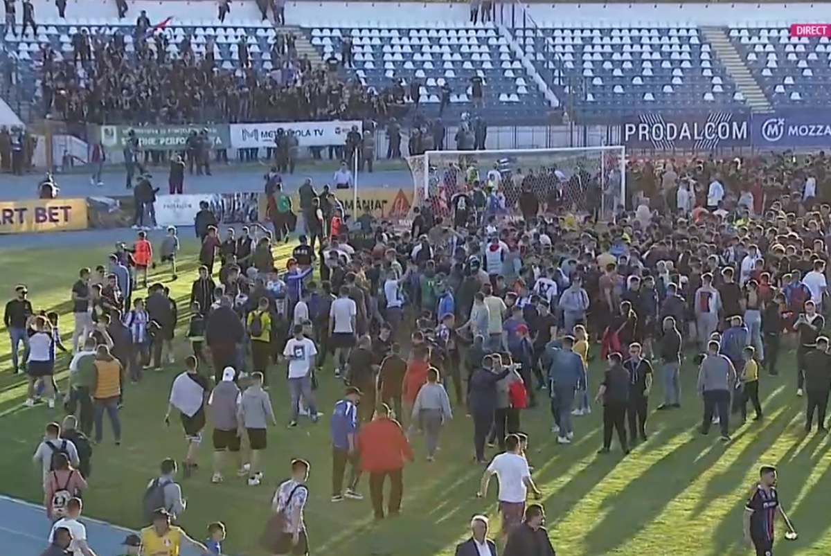 Poli Iași, înapoi în Superliga » Imaginile zilei în Moldova + Galeria Oțelului, provocată: jandarmii au intervenit