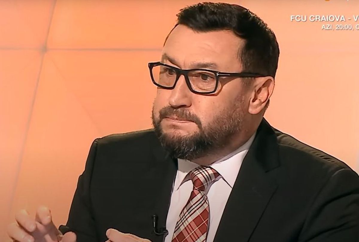 Viorel Moldovan, incisiv despre situația de la CFR Cluj: „E finalul unui ciclu. Îţi pui întrebarea: «Dan Petrescu mai este bun pentru CFR, în momentul de faţă?»”