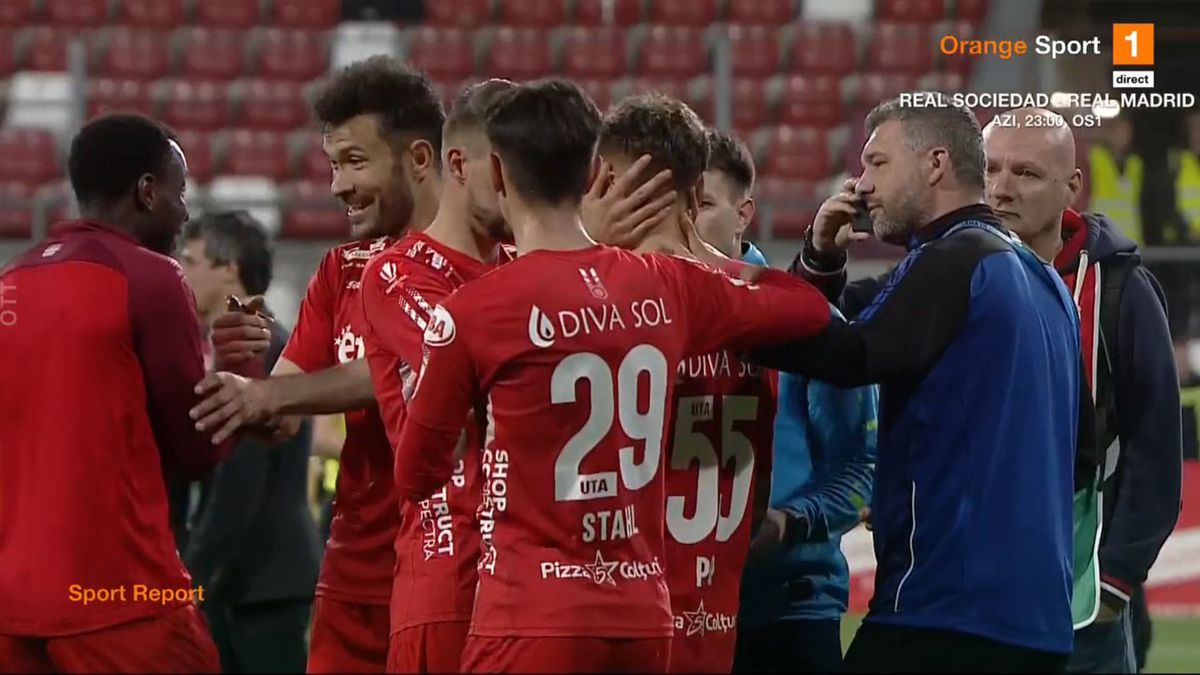 Panică la Arad: ambulanța a intrat pe teren, după ce Rareș Pop s-a prăbușit pe teren