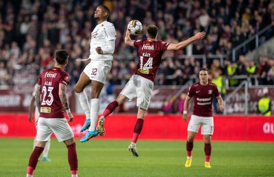 Ce a remarcat un fost jucător de la CFR Cluj după înfrângerea cu Rapid: „Și Dan Petrescu simte asta”