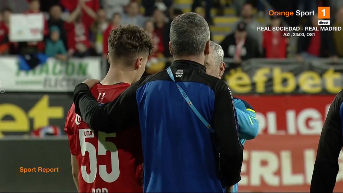 Panică la Arad: ambulanța a intrat pe teren, după ce Rareș Pop s-a prăbușit pe teren