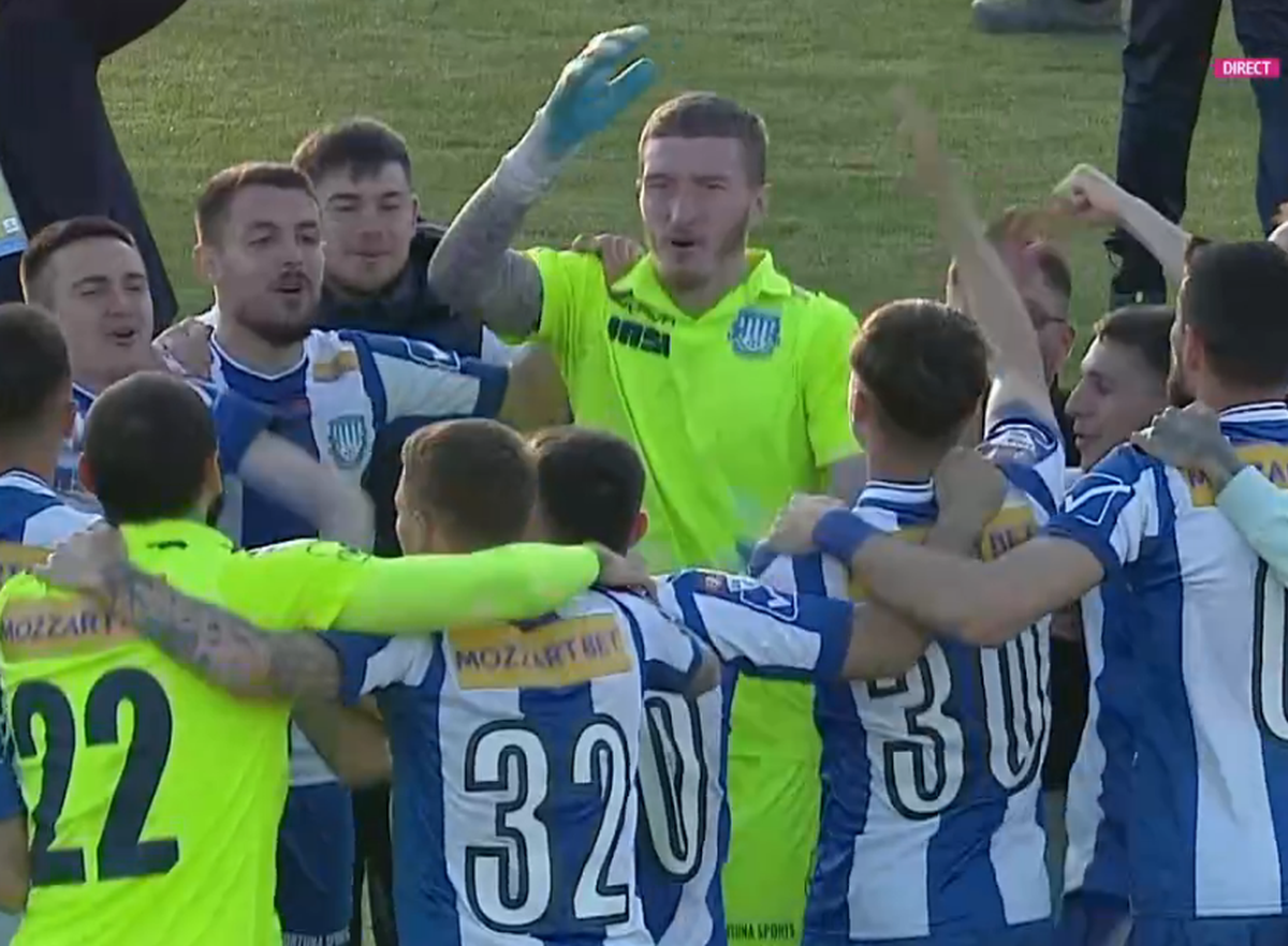 Poli Iași a câștigat derby-ul Moldovei și revine în Liga 1! Fanii au pătruns pe gazon și au sărbătorit cu jucătorii » Calcule: Dinamo o pândește pe Oțelul
