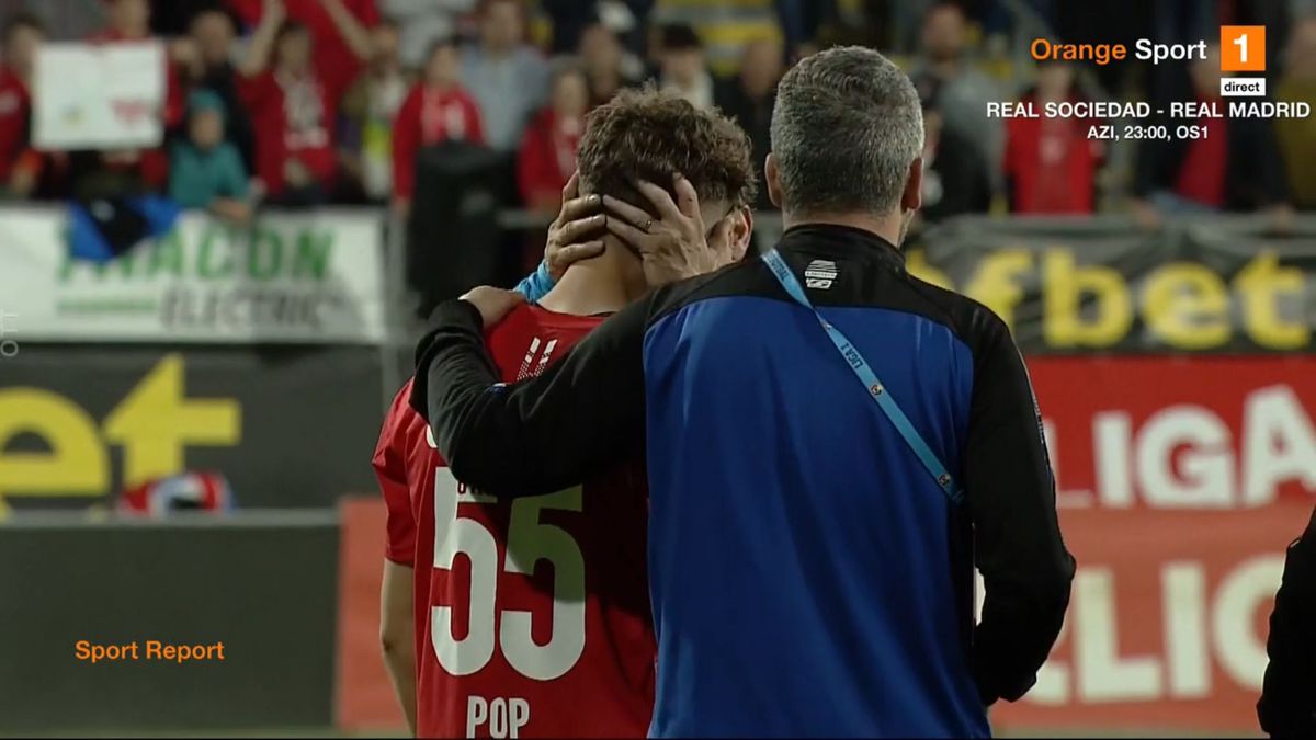 Panică la Arad: ambulanța a intrat pe teren, după ce Rareș Pop s-a prăbușit pe teren