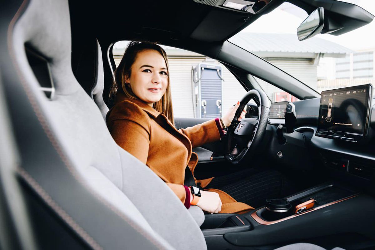 Cea mai bună femeie pilot din România și-a întâlnit idolul: „Doamnelor și domnilor, Jurgen Klopp!”