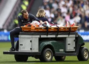 Problema legăturii între decesele tot mai frecvente ale fotbaliștilor și lovirea mingii cu capul revine în actualitate » 35 de foști jucători dau în judecată federația din Anglia