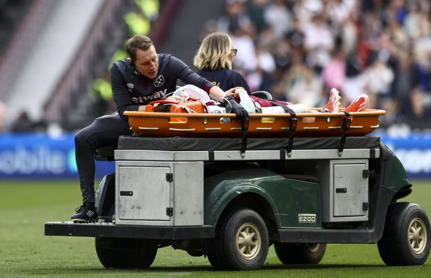 Problema legăturii între decesele tot mai frecvente ale fotbaliștilor și lovirea mingii cu capul revine în actualitate » 35 de foști jucători dau în judecată federația din Anglia