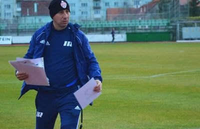 „A apărut această problemă în vestiar care a lovit în cap jucătorii” » Robert Ilyes a încercat să explice începutul șocant de la Mioveni