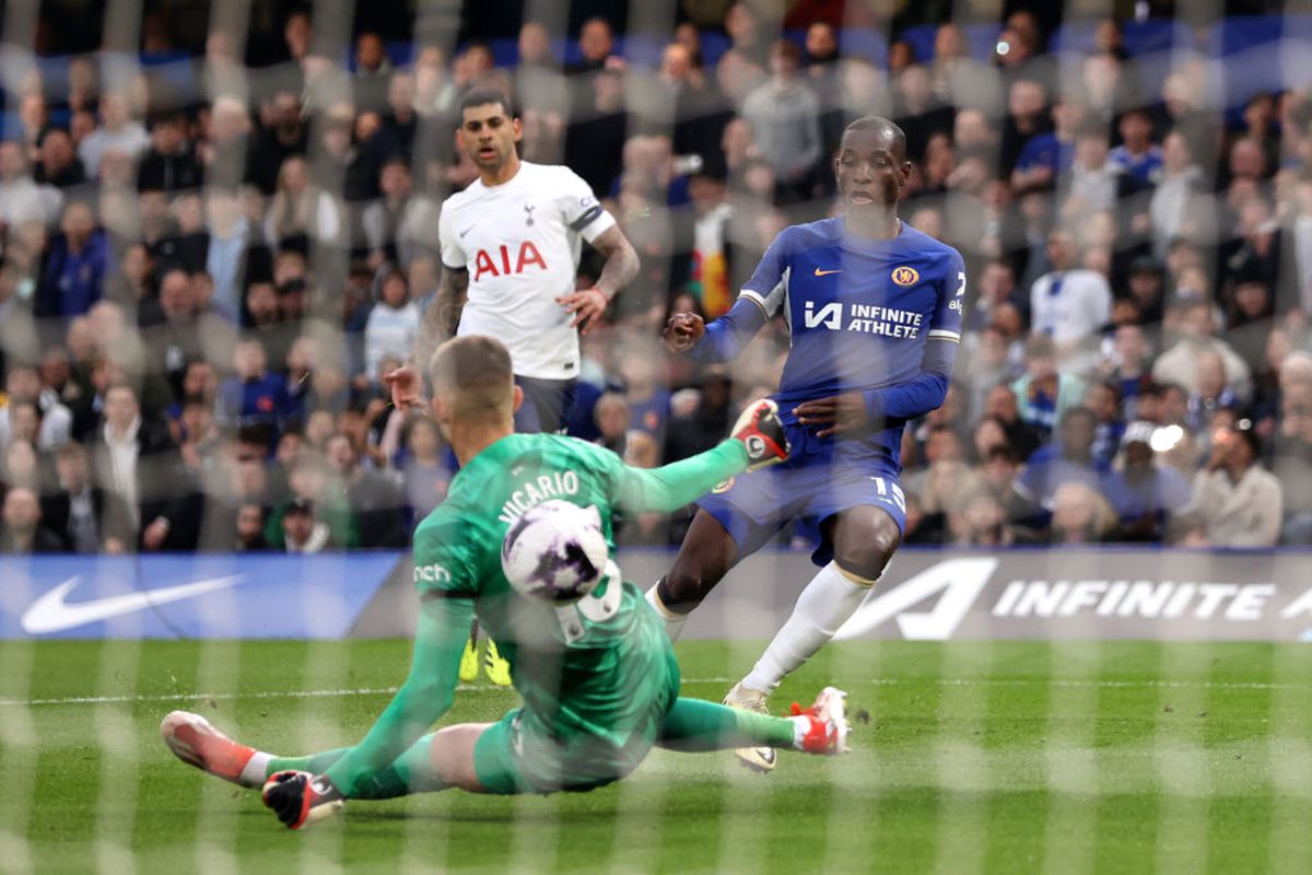 Fanii lui Tottenham își pierd răbdarea! Îl cer titular pe Radu Drăgușin + Explicațiile lui Postecoglou după 0-2 cu Chelsea