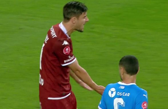 Conflict pe teren! Doi jucători de la Rapid s-au certat în timpul meciului cu Universitatea Craiova