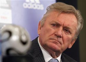 20 de nopți nedormite » Din bețiv și ignorant a devenit un fotbalist de legendă!