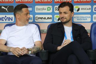 Revoluție la Universitatea Craiova! Cei 4 jucători care pleacă sigur în vară » Rădoi aduce fotbaliști în toate compartimentele